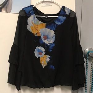 Ladies BRAND NEW top